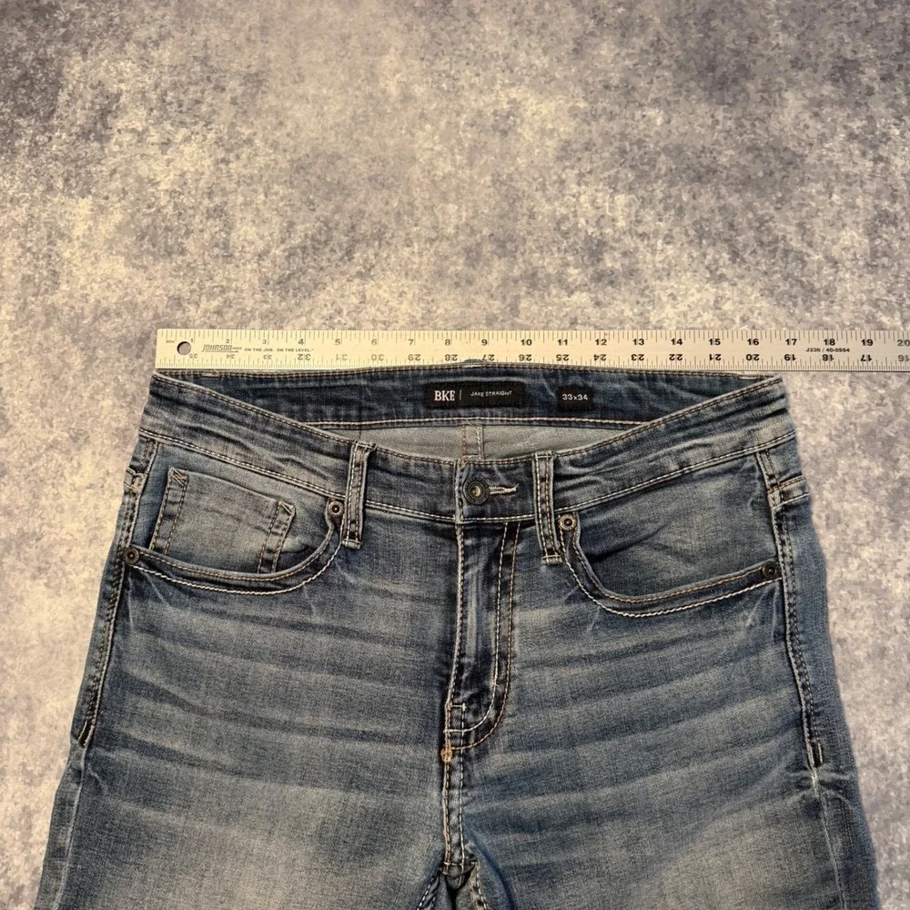 Buckle BKE Jake Straight Leg Jeans Mens 33x34 Medium Wash Blue Contrast Stitch